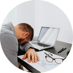 報表製作繁瑣且不即時