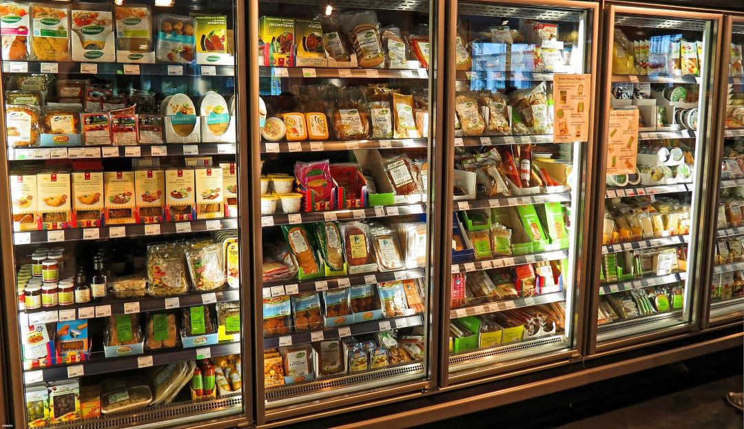 流通業總部分店商品與庫存管理